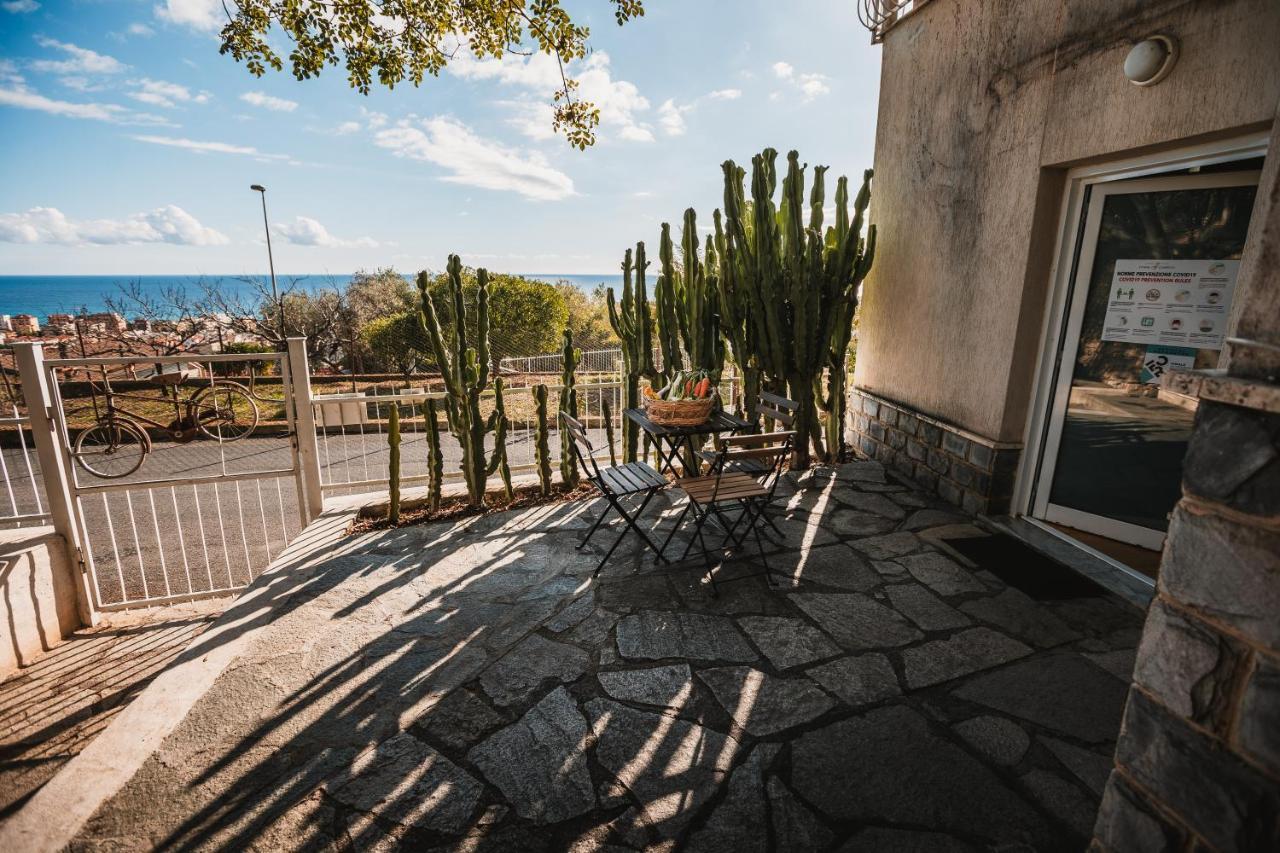 Agriturismo Rose Di Pietra 皮特拉利古 外观 照片