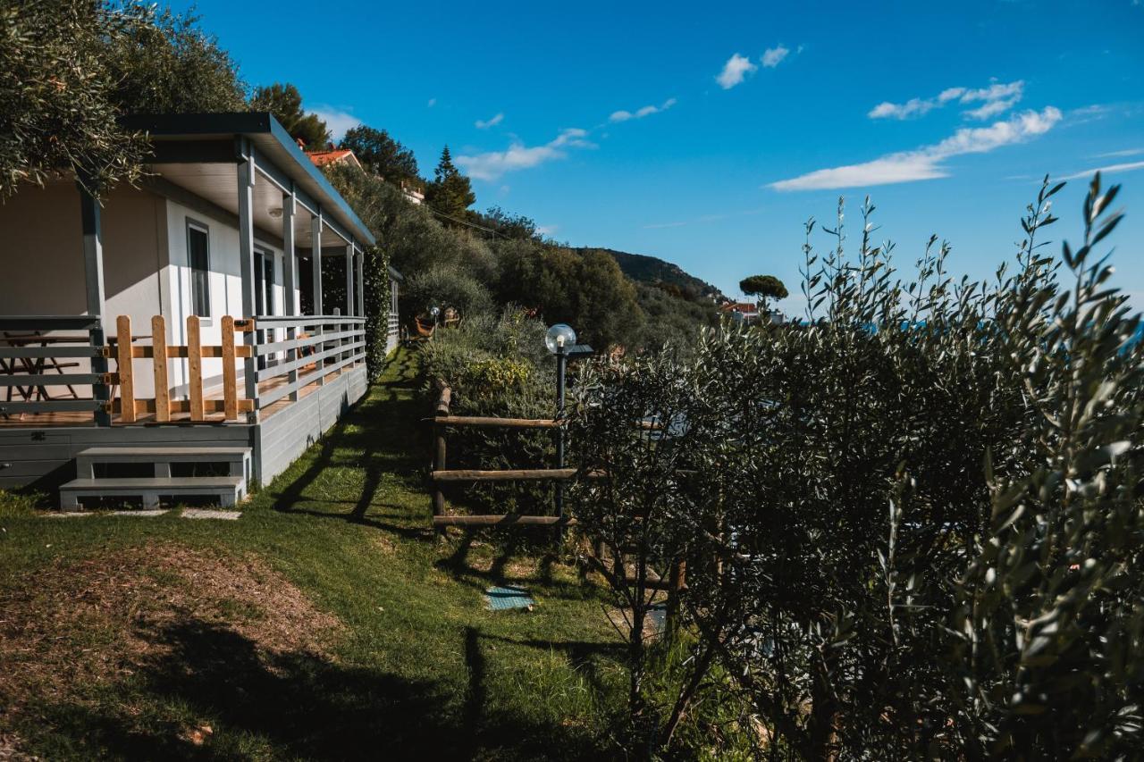 Agriturismo Rose Di Pietra 皮特拉利古 外观 照片